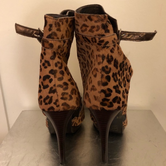 N.Y.L.A LANVIN Leopard Pumps - Picture 5 of 8